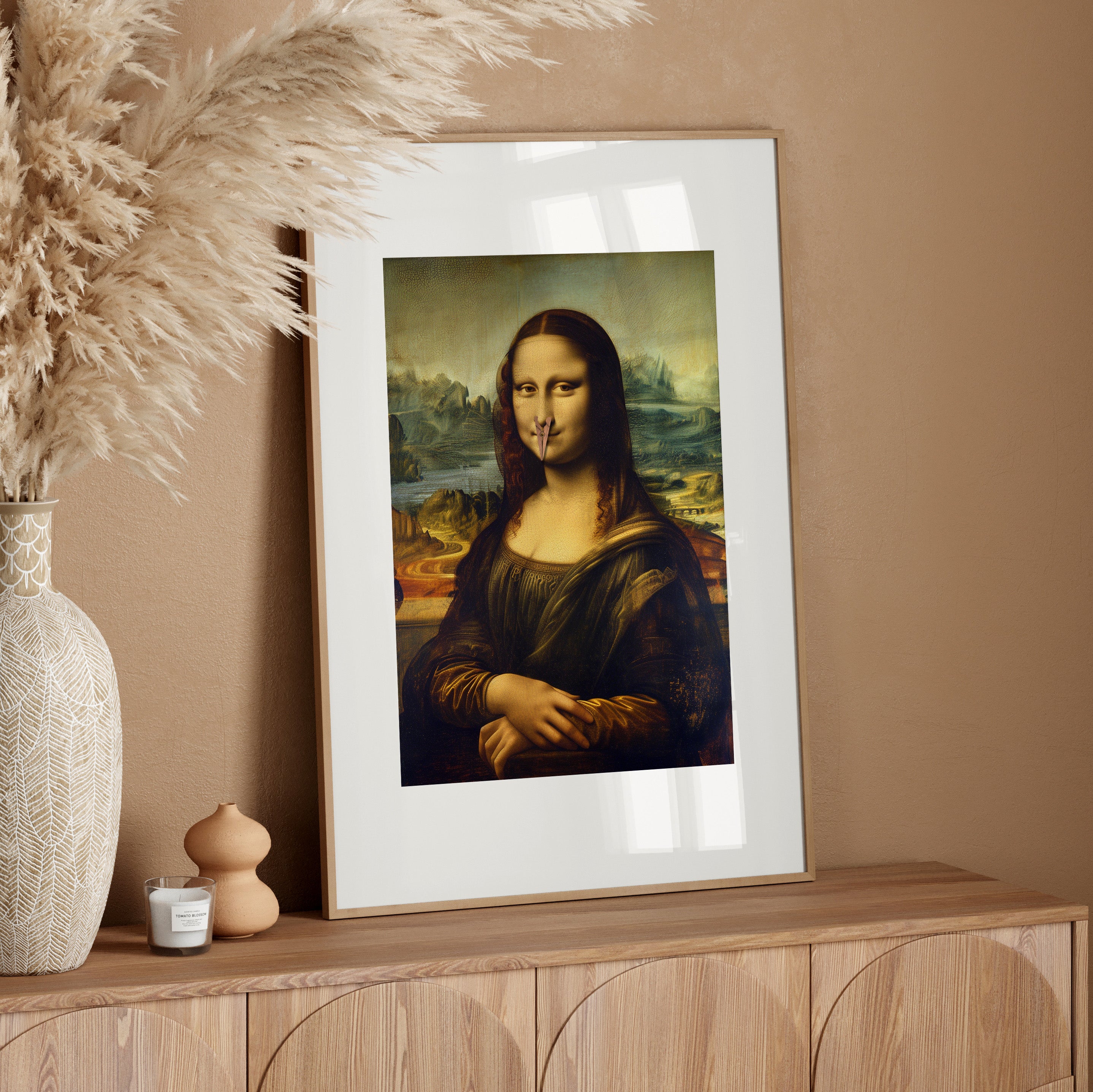 Mona Lisa Nose Peg Gag